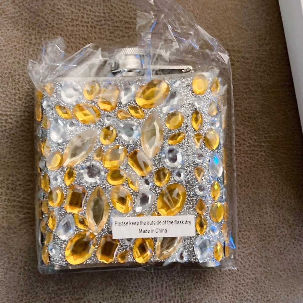 Flask jewel design Brand New